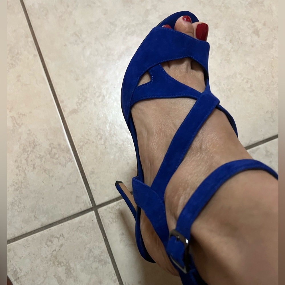 Steven Madden Blue suede heel sandals 9.5